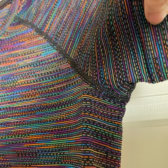 RARE Lululemon Swiftly Tech 2.0 Short Sleeve Rainbow, Sz 8 - Picture 9 of 9